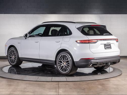 2023 Porsche Cayenne E-Hybrid