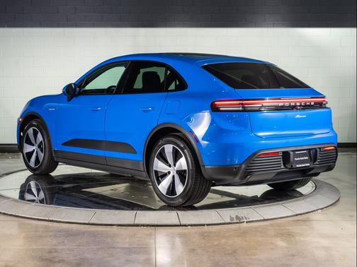 Lugano Blue 2026 Porsche Macan Macan Electric