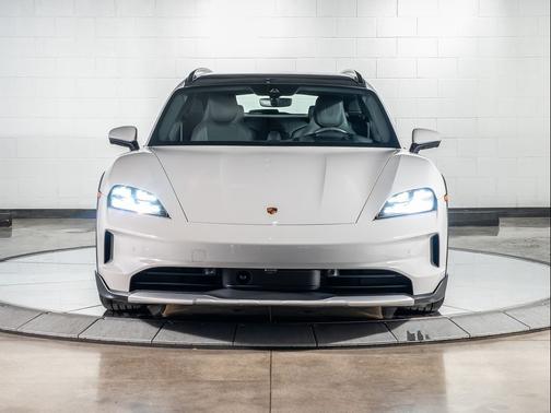 2025 Porsche Taycan 4