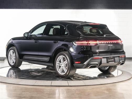 2025 Porsche Macan Base