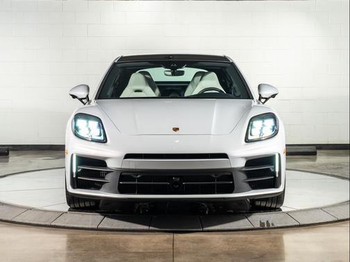 2026 Porsche Panamera 4 E-Hybrid