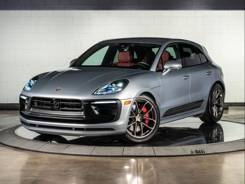 Dolomite Silver 2026 Porsche Macan GTS