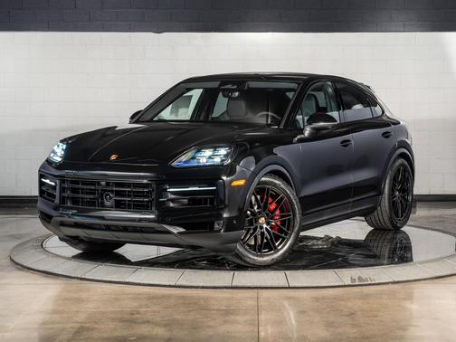 Chromite Black Metallic 2026 Porsche Cayenne S