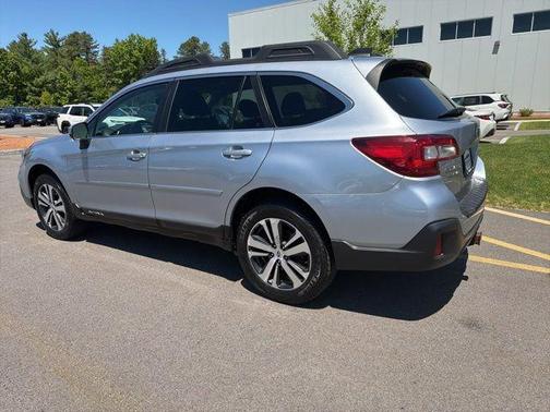 Ice Silver Metallic 2018 Subaru Outback 2.5i Limited