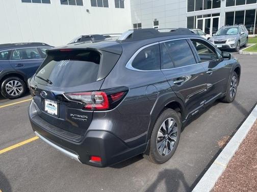 2025 Subaru Outback Touring XT