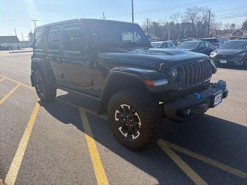 Black Clearcoat 2024 Jeep Wrangler 4xe Rubicon