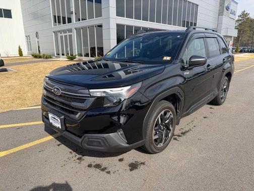 Crystal Black Silica 2025 Subaru Forester Hybrid