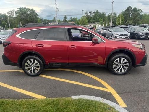2022 Subaru Outback Premium