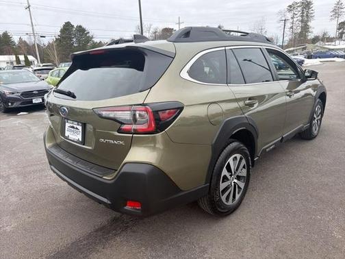 2025 Subaru Outback Premium