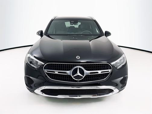 2025 Mercedes-Benz GLC 300 