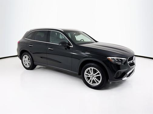 2025 Mercedes-Benz GLC 300