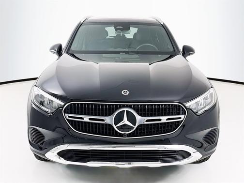 2025 Mercedes-Benz GLC 300 