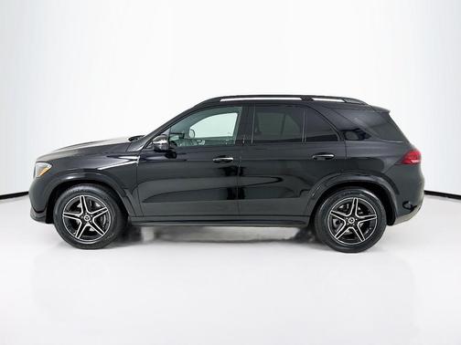 Obsidian Black Metallic 2026 Mercedes-Benz GLE 350 Base 4MATIC