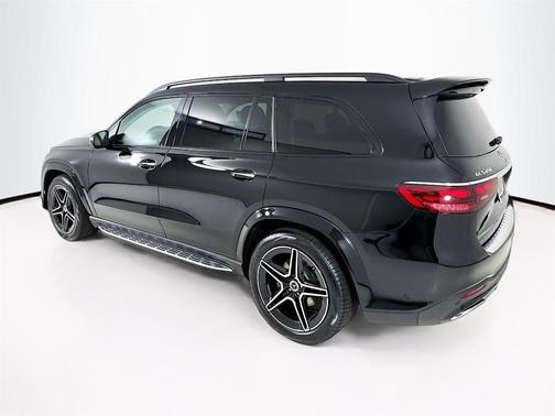 2026 Mercedes-Benz GLS 450 4MATIC