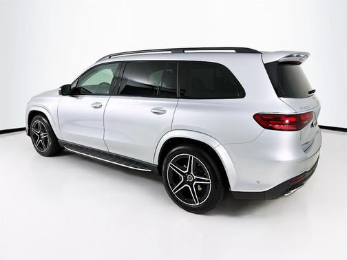 2026 Mercedes-Benz GLS 450 4MATIC