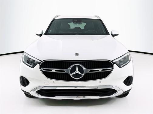 2025 Mercedes-Benz GLC 300 