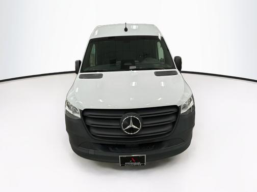 Arctic White 2025 Mercedes-Benz eSprinter 2500 Cargo 170 WB