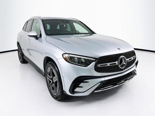 2025 Mercedes-Benz GLC 300