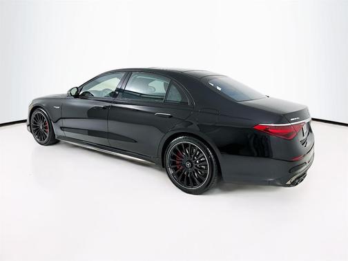 2026 Mercedes-Benz AMG S 63 E Base