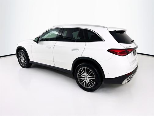 2025 Mercedes-Benz GLC 300 Base