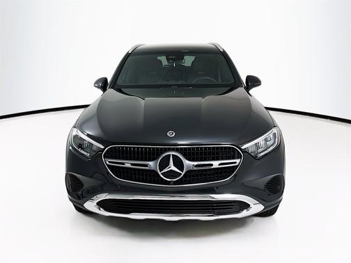 2025 Mercedes-Benz GLC 300 