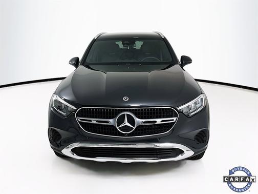 2025 Mercedes-Benz GLC 300 