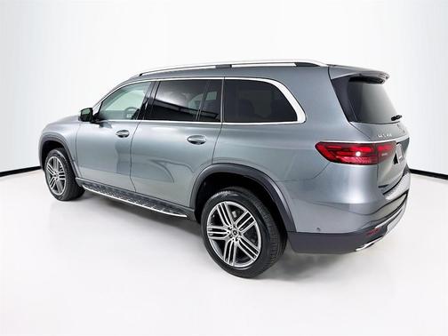 2026 Mercedes-Benz GLS 450 4MATIC