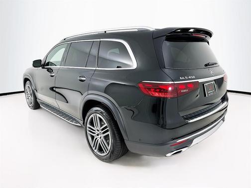 2026 Mercedes-Benz GLS 450 4MATIC