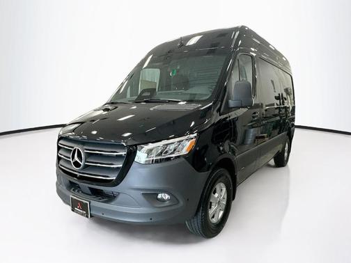 Obsidian Black Metallic 2026 Mercedes-Benz Sprinter 2500 Standard Roof