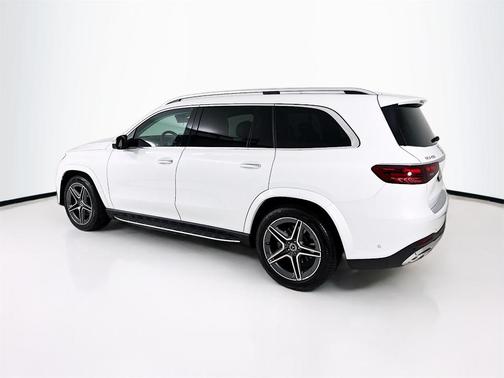 2026 Mercedes-Benz GLS 450 4MATIC