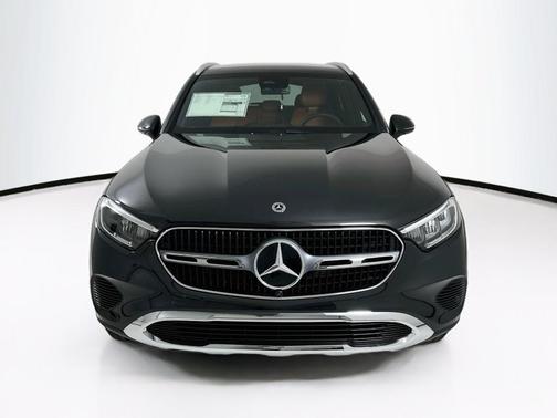 Graphite Gray Metallic 2026 Mercedes-Benz GLC 300 Base