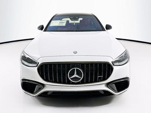 MANUFAKTUR Moonlight White Metallic 2026 Mercedes-Benz AMG S 63 E Base