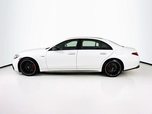 MANUFAKTUR Moonlight White Metallic 2026 Mercedes-Benz AMG S 63 E Base