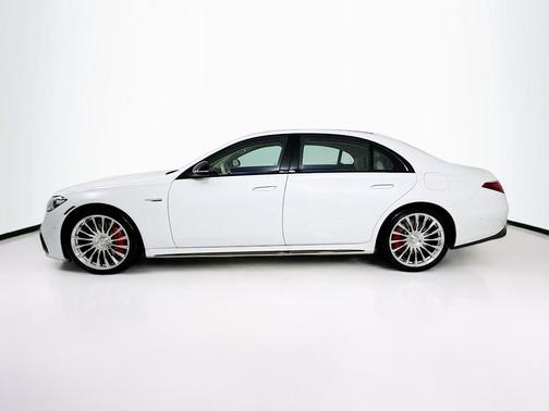 MANUFAKTUR Moonlight White Metallic 2026 Mercedes-Benz AMG S 63 E Base