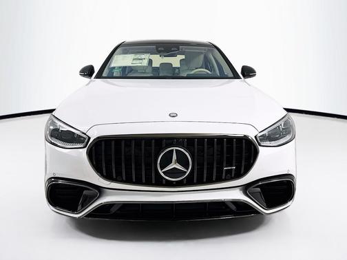 MANUFAKTUR Moonlight White Metallic 2026 Mercedes-Benz AMG S 63 E Base