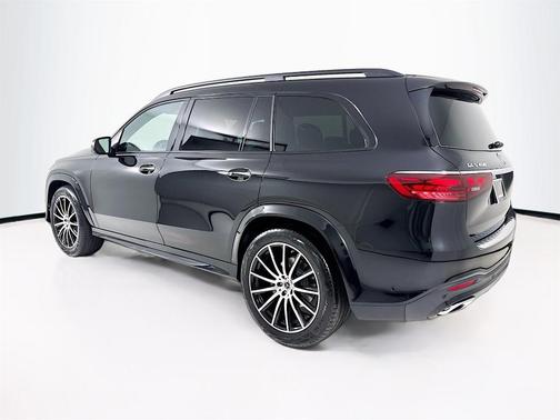 2026 Mercedes-Benz GLS 450 4MATIC