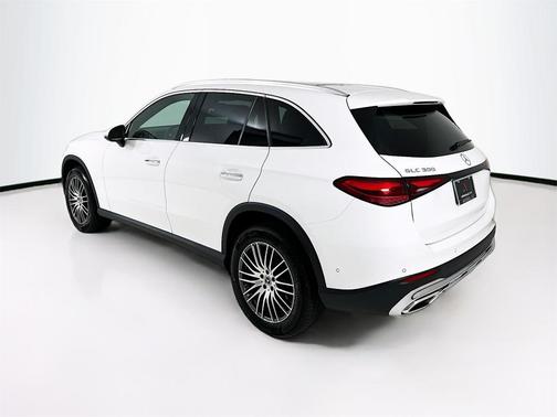 2026 Mercedes-Benz GLC 300 Base