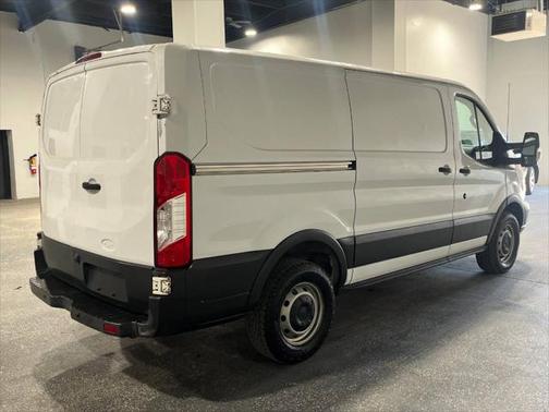 2017 Ford Transit-250 Base