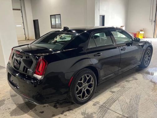 2016 Chrysler 300 S