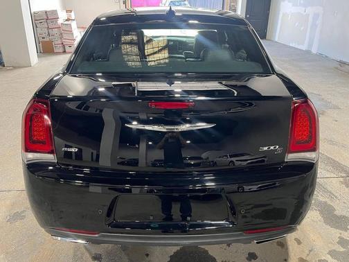 2016 Chrysler 300 S