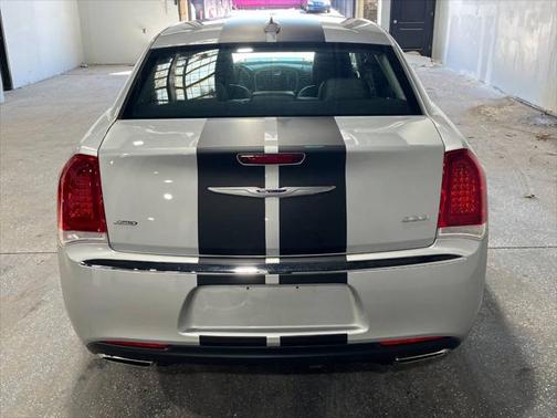 2019 Chrysler 300 Touring