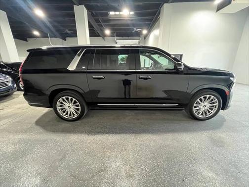 2022 Cadillac Escalade ESV Premium Luxury