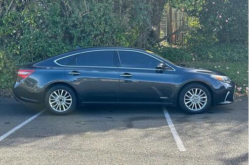 2016 Toyota Avalon Hybrid Limited