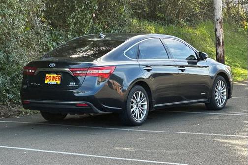 2016 Toyota Avalon Hybrid Limited