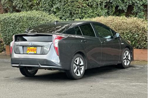 2016 Toyota Prius Four