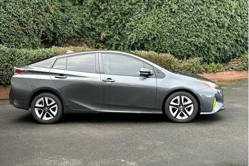 2016 Toyota Prius Four