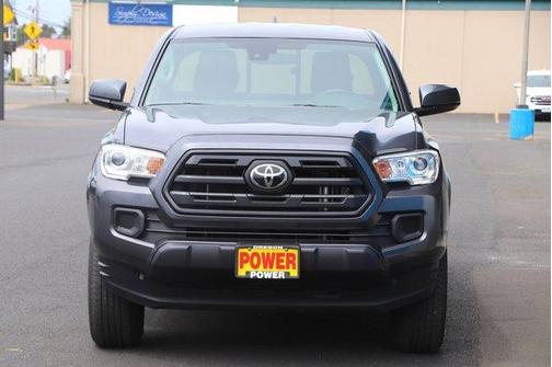 Photo 3 of 21 of 2019 Toyota Tacoma SR