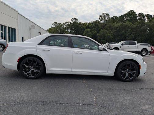 2021 Chrysler 300 S