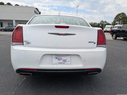 2021 Chrysler 300 S
