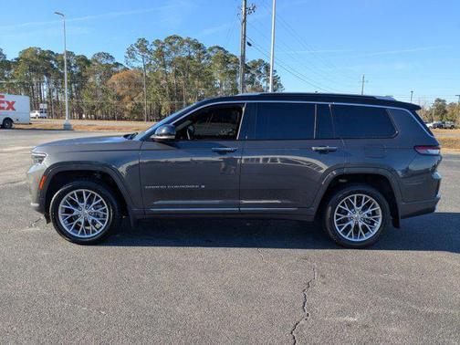 2023 Jeep Grand Cherokee L Summit
